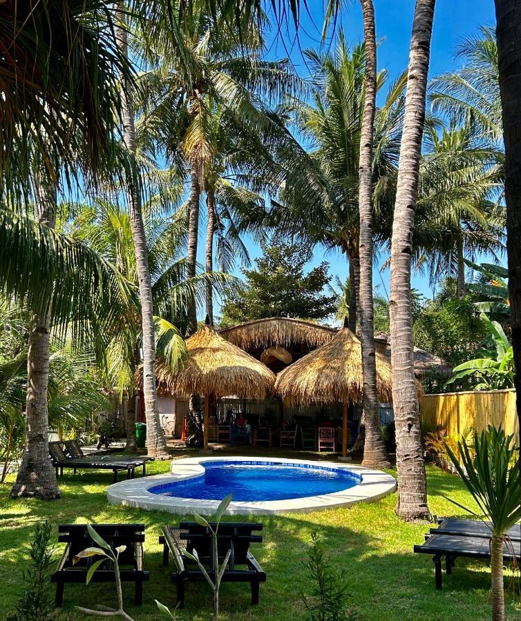 吉利阿尔 Gili Land酒店 外观 照片